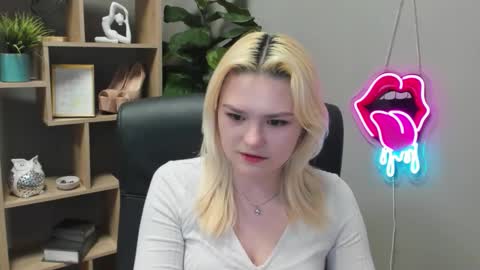 Lily online show from 03.09.26