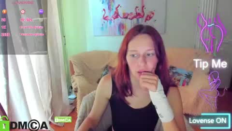 Snapshot of lilyviolet7 chatting on 06.16.26 Hi Im Lily online show from 06.16.26
