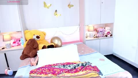 lilywhitee1 online show from 03.29.26