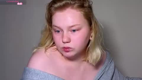 Snapshot of lime_cat chatting on 09.21.25 lime cat online show from 09.21.25