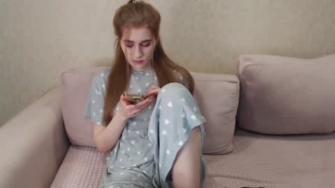 Snapshot of lin_9 chatting on 01.28.25 lina online show from 01.28.25