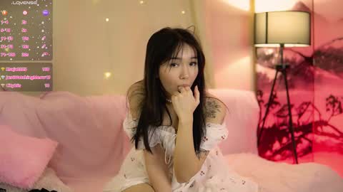 Lin Use menu to play with me  online show from 02.13.25