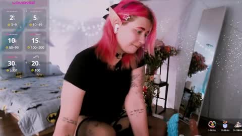 Snapshot of lina2d_tyan chatting on 04.28.26 Lina2D tyan online show from 04.28.26