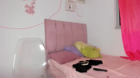 Snapshot of lina_andr chatting on 05.12.26 lina_andr online show from 05.12.26