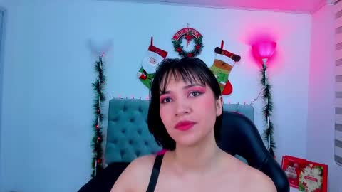  Lina Bedoya  online show from 12.21.24