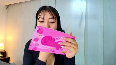 Snapshot of lina_bedoya chatting on 03.25.26 Lina Bedoya online show from 03.25.26