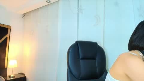 Snapshot of lina_bedoya chatting on 05.22.26 Lina Bedoya online show from 05.22.26