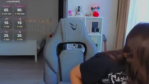Snapshot of lina_brownie chatting on 06.19.26 Lina online show from 06.19.26