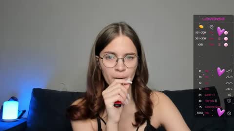 lina hall online show from 12.06.24