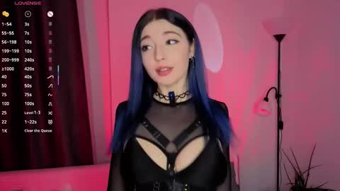 Lina online show from 10.21.25