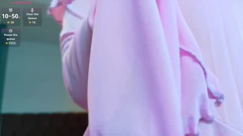 Lina online show from 04.21.26