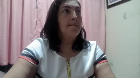 Snapshot of lina_maria99 chatting on 05.18.26 Lina Mara99 online show from 05.18.26