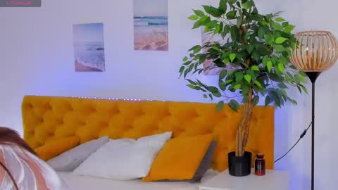 lina_massey online show from 04.13.26