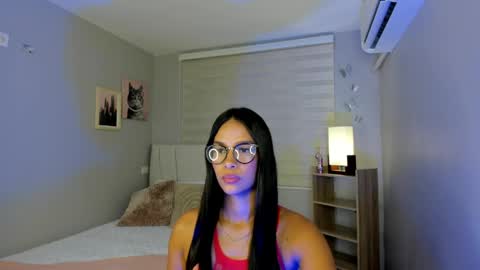 Snapshot of lina_phoxy chatting on 05.11.26 LINA online show from 05.11.26