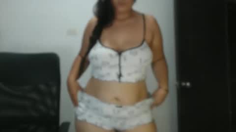 iiisabella online show from 04.29.26