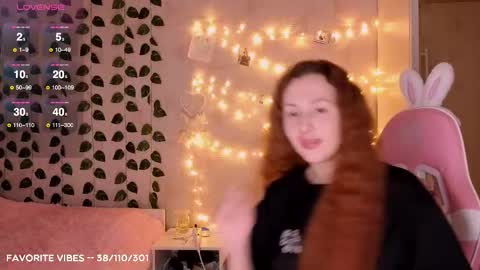 Snapshot of lina_red_x chatting on 09.17.25 Lina Red X online show from 09.17.25