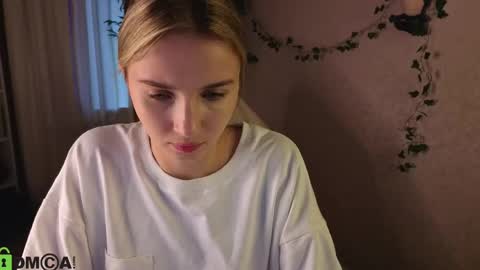 Snapshot of lina_reeds chatting on 04.24.26 LINA online show from 04.24.26