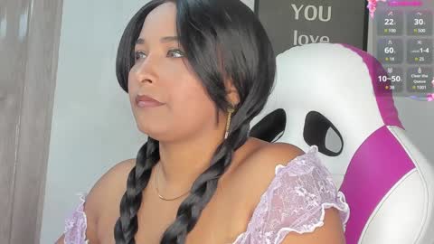 Snapshot of lina_sanchezih chatting on 12.17.24 LINA SANCHEZ online show from 12.17.24