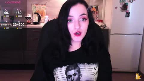 Lina 3  1715622743 online show from 11.11.25