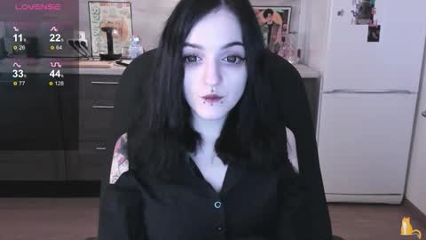 Lina 3  1715622743 online show from 11.25.25