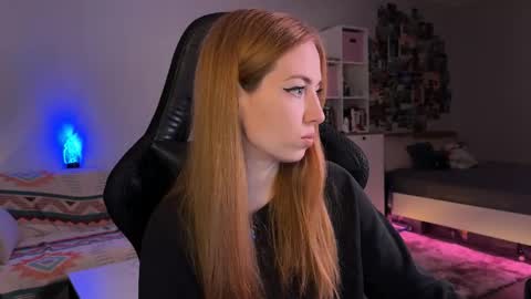 lina online show from 10.15.25
