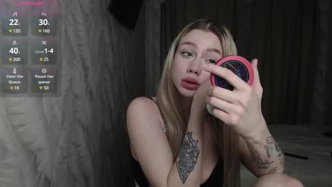 Snapshot of linacute52 chatting on 02.13.25 linacute52 online show from 02.13.25