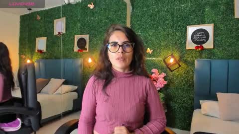 Lina  online show from 10.11.25