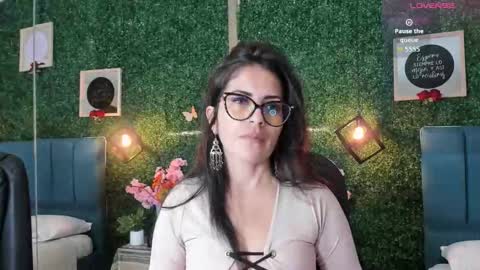 Lina  online show from 10.16.25