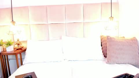 LinaGlam online show from 01.20.25