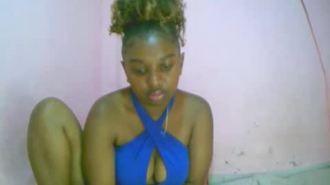 Snapshot of linah1123 chatting on 10.17.25 linah1123 online show from 10.17.25