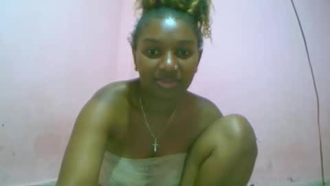 Snapshot of linah1123 chatting on 10.21.25 linah1123 online show from 10.21.25