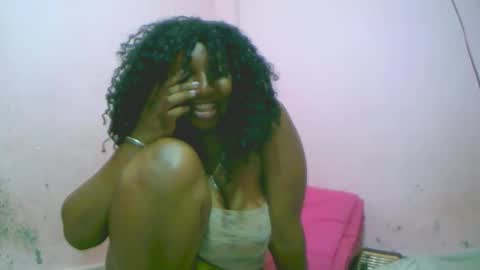 Snapshot of linah1123 chatting on 10.23.25 linah1123 online show from 10.23.25