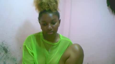 linah1123 online show from 11.05.25