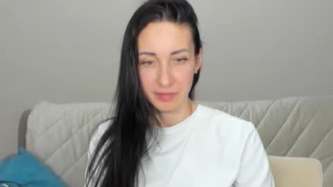 LinaLivee online show from 02.12.26