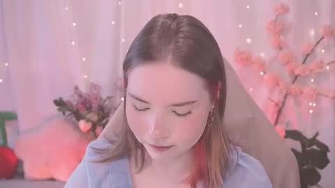 Snapshot of linalyy chatting on 09.18.25 Lina online show from 09.18.25