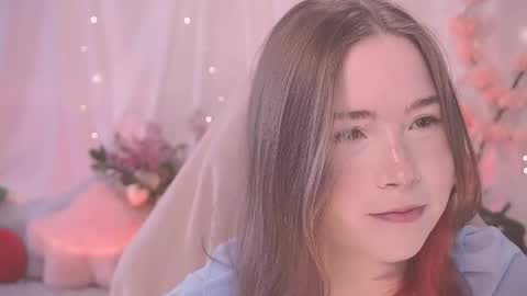 Snapshot of linalyy chatting on 09.19.25 Lina online show from 09.19.25