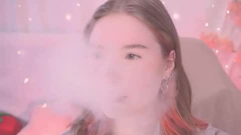 Snapshot of linalyy chatting on 09.24.25 Lina online show from 09.24.25