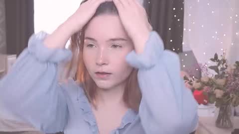 Snapshot of linalyy chatting on 10.02.25 Lina online show from 10.02.25