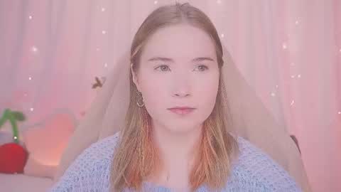 Snapshot of linalyy chatting on 12.02.25 Lina online show from 12.02.25