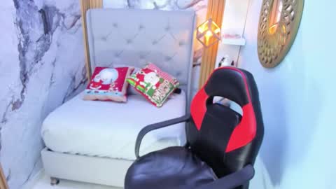 Snapshot of linastark chatting on 12.01.25 L I N A online show from 12.01.25