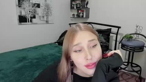 Lina online show from 02.04.25