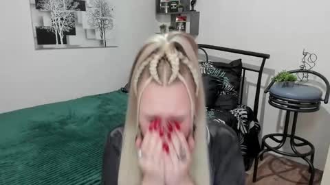 Lina online show from 02.21.25