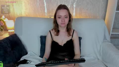 Snapshot of linda__bryant chatting on 05.15.26 Linda GMT2 Mon Tu Fri Sa Su 0300am-1000 am online show from 05.15.26