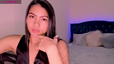 Alana online show from 12.25.24