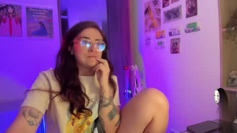 Snapshot of linda_giggle chatting on 05.30.26 Giggles online show from 05.30.26