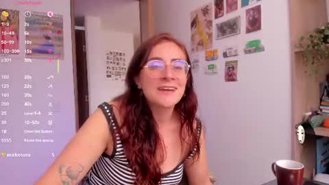 Snapshot of linda_giggle chatting on 06.10.26 Giggles online show from 06.10.26