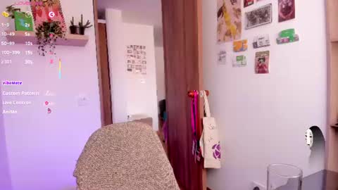 Snapshot of linda_giggle chatting on 06.22.26 Giggles online show from 06.22.26