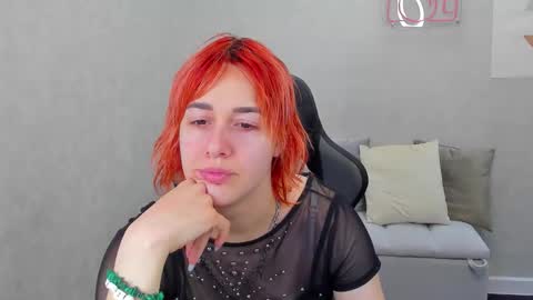 Snapshot of linda_jonys chatting on 12.05.25 Linda online show from 12.05.25