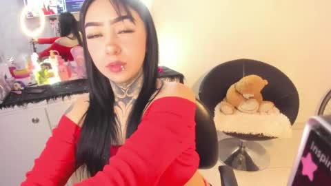 Snapshot of linda_milleer_ chatting on 04.23.26 Lindaa maria online show from 04.23.26