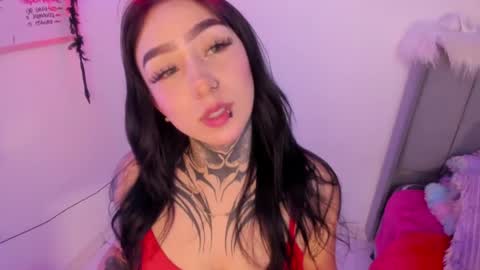 Snapshot of linda_milleer_ chatting on 05.19.26 Lindaa maria online show from 05.19.26
